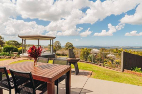 Stunning Home in Mt Mellum with Panoramic Coastal Views